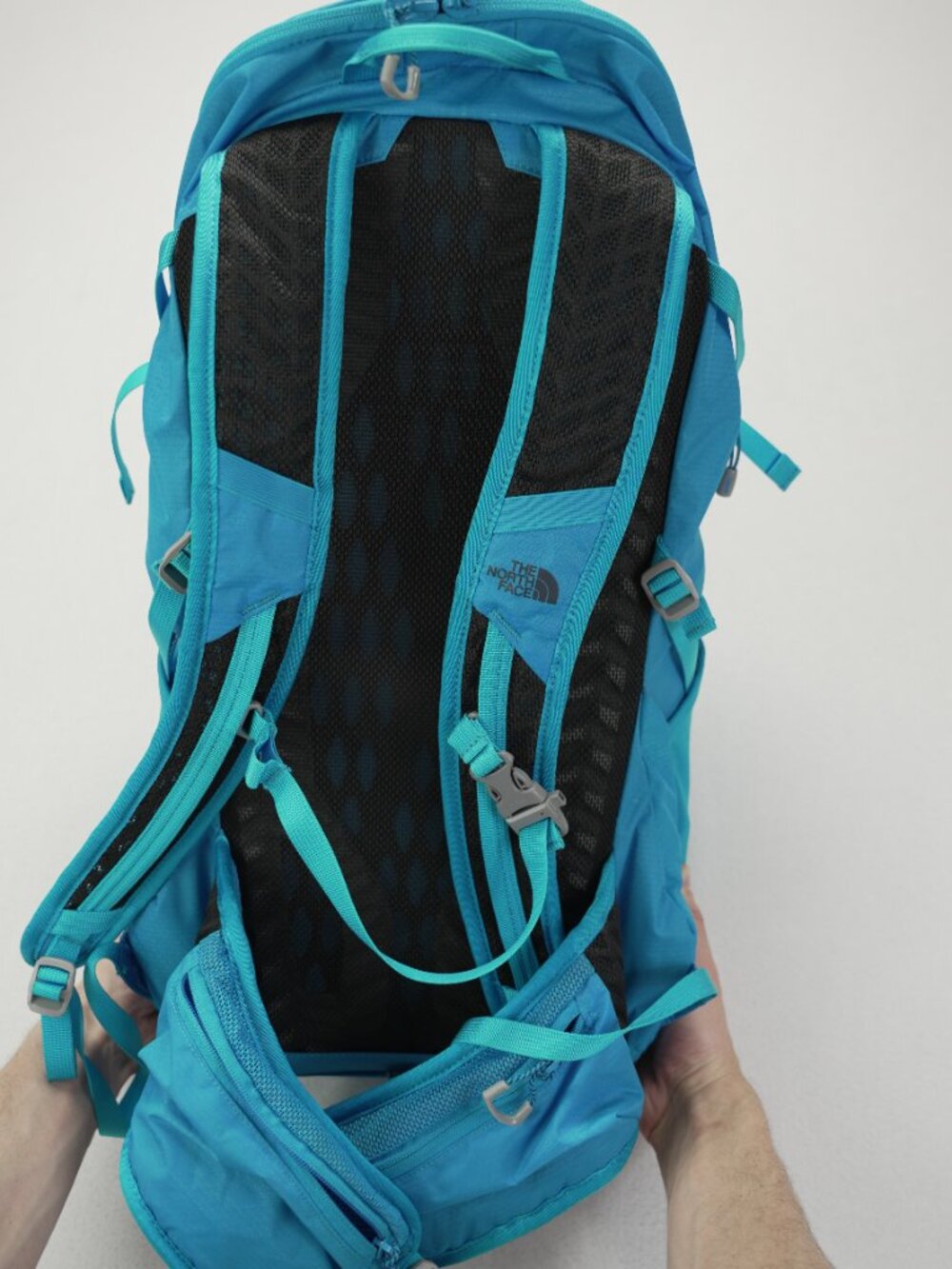 The North Face Litus 22 HyperBlue Hiking Backpack L/XL Removable Internal Frame - Picture 5 of 13